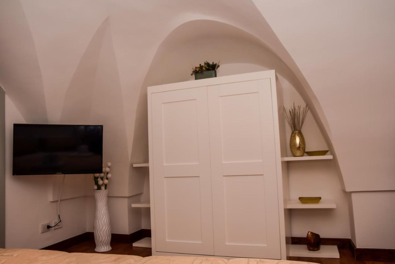 Ferrante D'Aragona Rooms Lecce Exterior foto